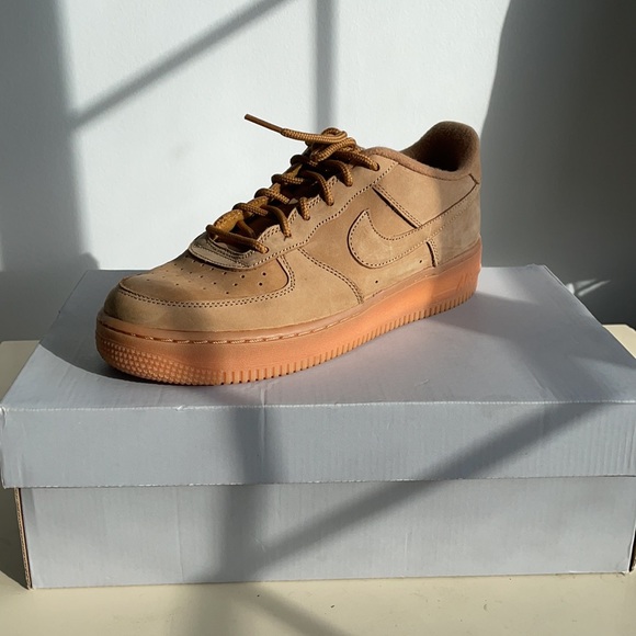 Air Force 1s Low - Picture 2 of 2